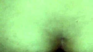 FAT latina GIMIENTO de placer as she SHAKES her big ASS