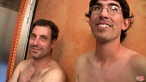 激エロ美女2人がフェラごっくん初ブッカケ