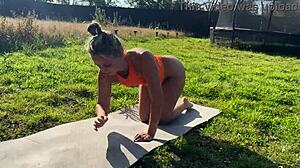 i did hot yoga outside n he shoved dick deep in my mouth omg