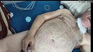 agarabas olpr tease shaved pussy cock xmas striptease dance close up