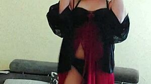 Arab Shemale Sways Hips In Seductive Dance