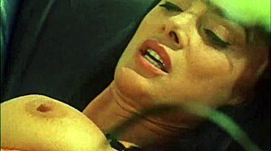 Venere BiancA's slutty office side craves big cock creampie action