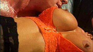 Venere BiancA's slutty office side craves big cock creampie action