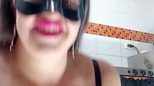 colombian latina aunt's giant cameltoe leggings masturbation for stepson