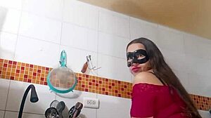 colombian latina aunt's giant cameltoe leggings masturbation for stepson