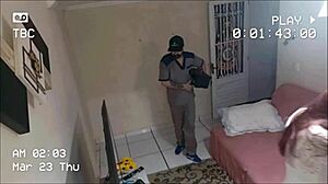 safada without panties lets net tech fuck her tight ass hard