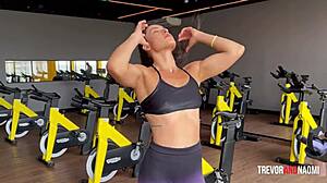 Latinas sweaty gym workout turns into steamy ass pounding doggystyle session 😏💦🍑🔥