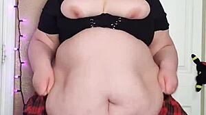 Hey, check this hairy bbw flashing her bare wet pussy lips under that skirt?