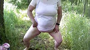 BbW flashes fat curves outdoor from woods to carwash reveal