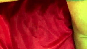 inteada vadia de quatro dando cu com sex toy putinha