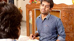 ippadi oru kolutha aunty ya yaru vandamnu soluvanga mother-in-law fat kiss 😵