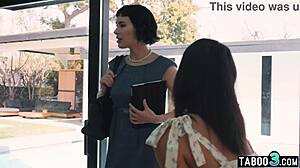 EBONY ALEXIS TAE SEDUCES SEXY REALTOR FOR STEAMY LESBIAN LICKING!