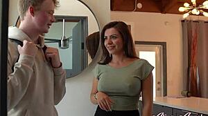 arabic milf alina angel umm yeah gettin fucked by her best friends son so hot الينا انجل تنتاك ابن صديقتها