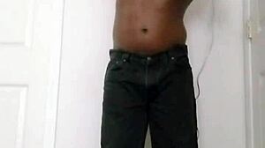 wanna watch me shave my pussy then join my private jerk off session??