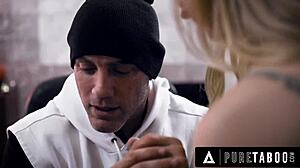 Ambitious Wife Sarah Vandella Motivates Star Player with Taboo Sloppy Ride