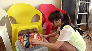 i'm petite virgin tricked sucking old cock