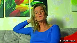 German Granny Fingers Orgasm in Sexy Lingerie Stockings on Cougar Pussy