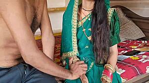 wow pados wali bhabhi looks insane in green sari getting chudai pounded