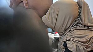 muslim hijab slut sucks hindu boy's thick cock till he cums