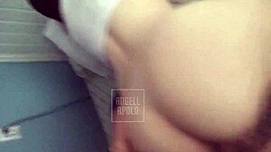 meu pai saiu e eu fodi minha meia-irmã novinha com bundão gozando dentro dela toda