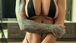 Hey, that hot babe in stockings craves deep anal pounding now