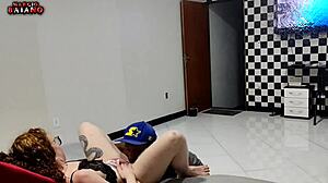 novinha surprised her boyfriend fixing tv by offering her tight ass for a special pounding 😍