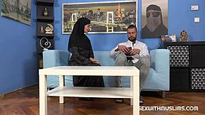 Uh she wanna pay visa with her hot sexy body blowjob right??