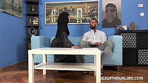 Uh she wanna pay visa with her hot sexy body blowjob right??