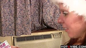 Huge Tits Slut Toys Her Brunette Pussy and Boobs in Solo Frenzy!