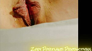 Zoey Portland Spreads and Fingers Her Pink Webcam Pussy