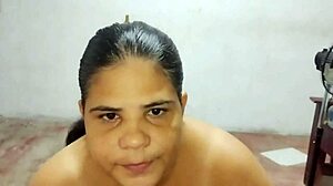 a mi inocente hijastra le meto mi verga gorda en su culazo hasta que grita de placer casero real