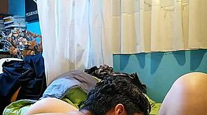 mi profe llegó con la verga duura y me abrió las piernas pa metermela toda adentro