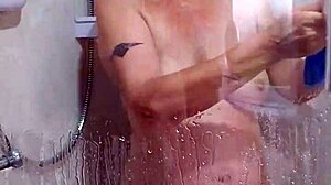 Amateur Homemade Naked Cleaning Lady Housewife Strips for Wild Household Service!