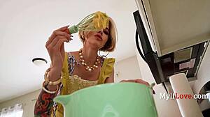 stepmom bakes treats then begs for deep breeding fill