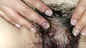 Hey, mi esposa loves when I rub her down, you know?