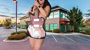 she strips in parking lot shakes ass masturbates with agarabas vibrator close up