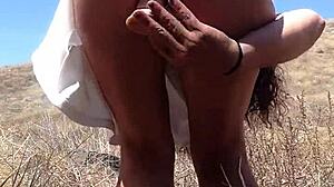 i'm shaking masturbating like marilyn monroe outdoors with dildo