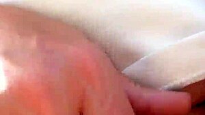 i'm shaking masturbating like marilyn monroe outdoors with dildo