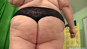 hefty plumper kitty nation squirms to orgasm on her toys.