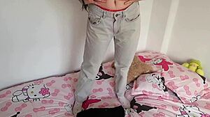 Hermanastra Strips Hot in Front of Me Before Wild Bed Fuck