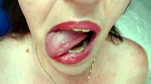 Curvy milf and sister-in-law bang hard in hairy pussy roleplay