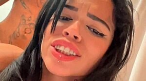 amateur brazilian bodybuilder fists juicy shaved pussy hard