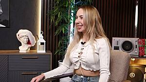 Ni Ole Murkovski Fields Subscriber Questions with Bella Mur