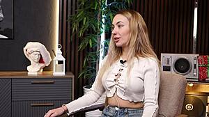 Ni Ole Murkovski Fields Subscriber Questions with Bella Mur