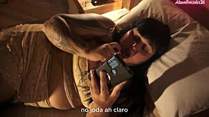 Mi hermanastro me revienta la garganta con su pija gorda después de luchar!!