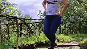 big booty babe rocks tight jeans seductively