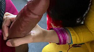 Desi bhabhi screams during villager fuck with Hindi audio