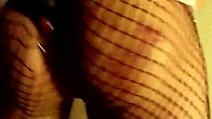 Nurse Lucy Diamond Twerks Fishnet Ass for Patient in Hospital Fetish Play