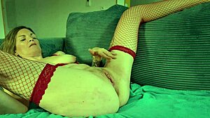 Hot Milf Begs Young Neighbor for Doggystyle Cumshot!