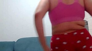 Safada Twerks Juicy Pussy to Funk